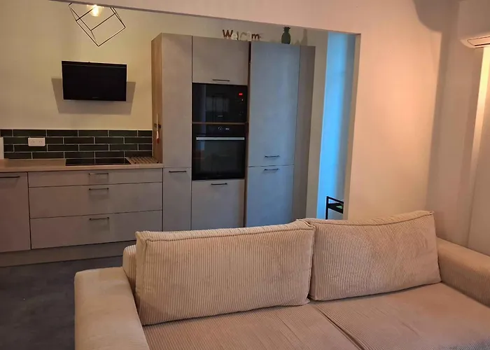 Апартаменты Charming Bright In